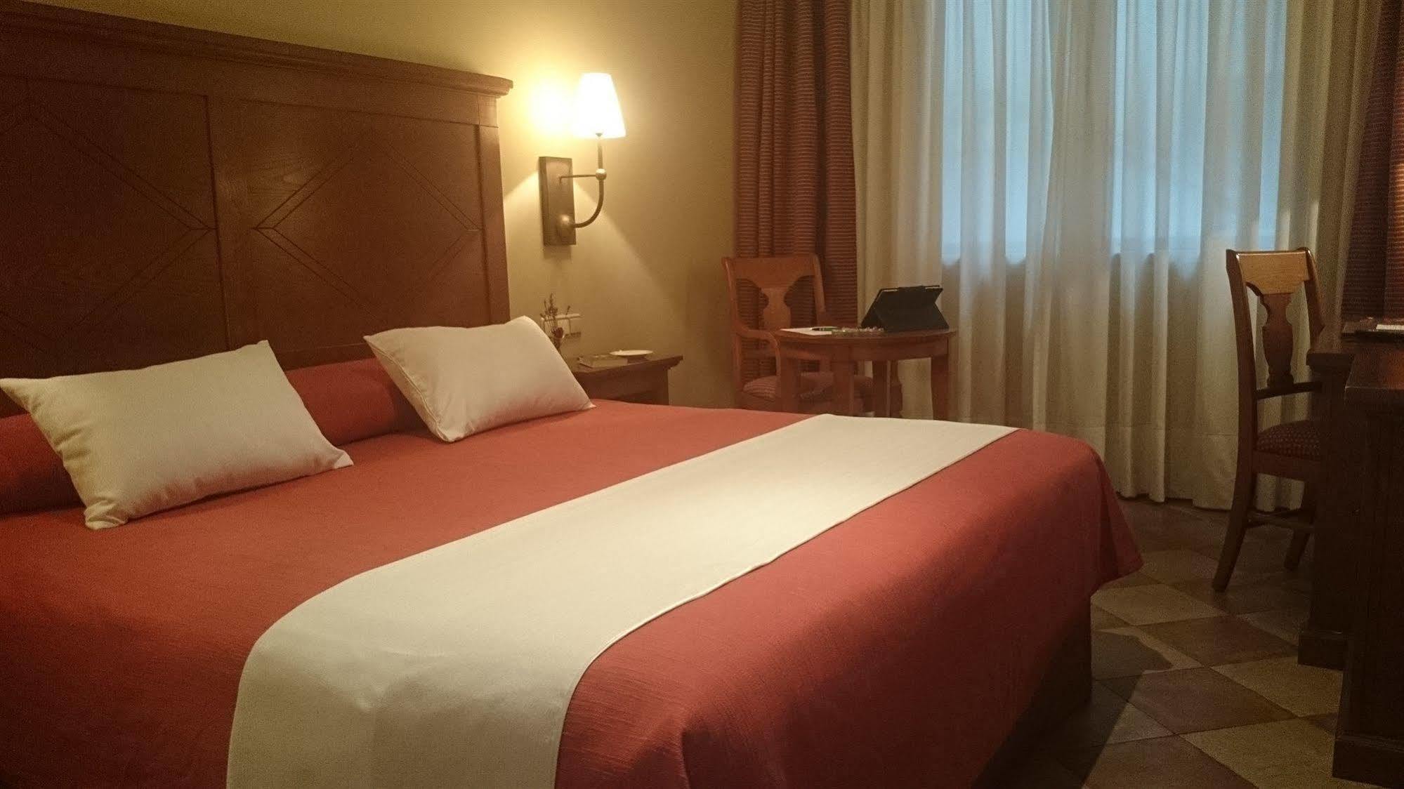 Hotel Pamplona Villava Dış mekan fotoğraf
