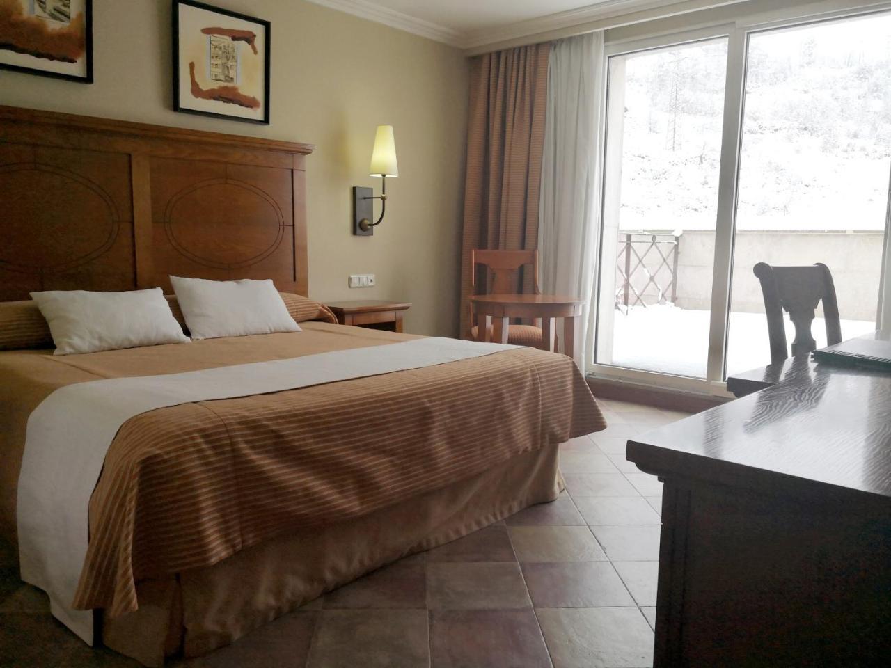 Hotel Pamplona Villava Dış mekan fotoğraf